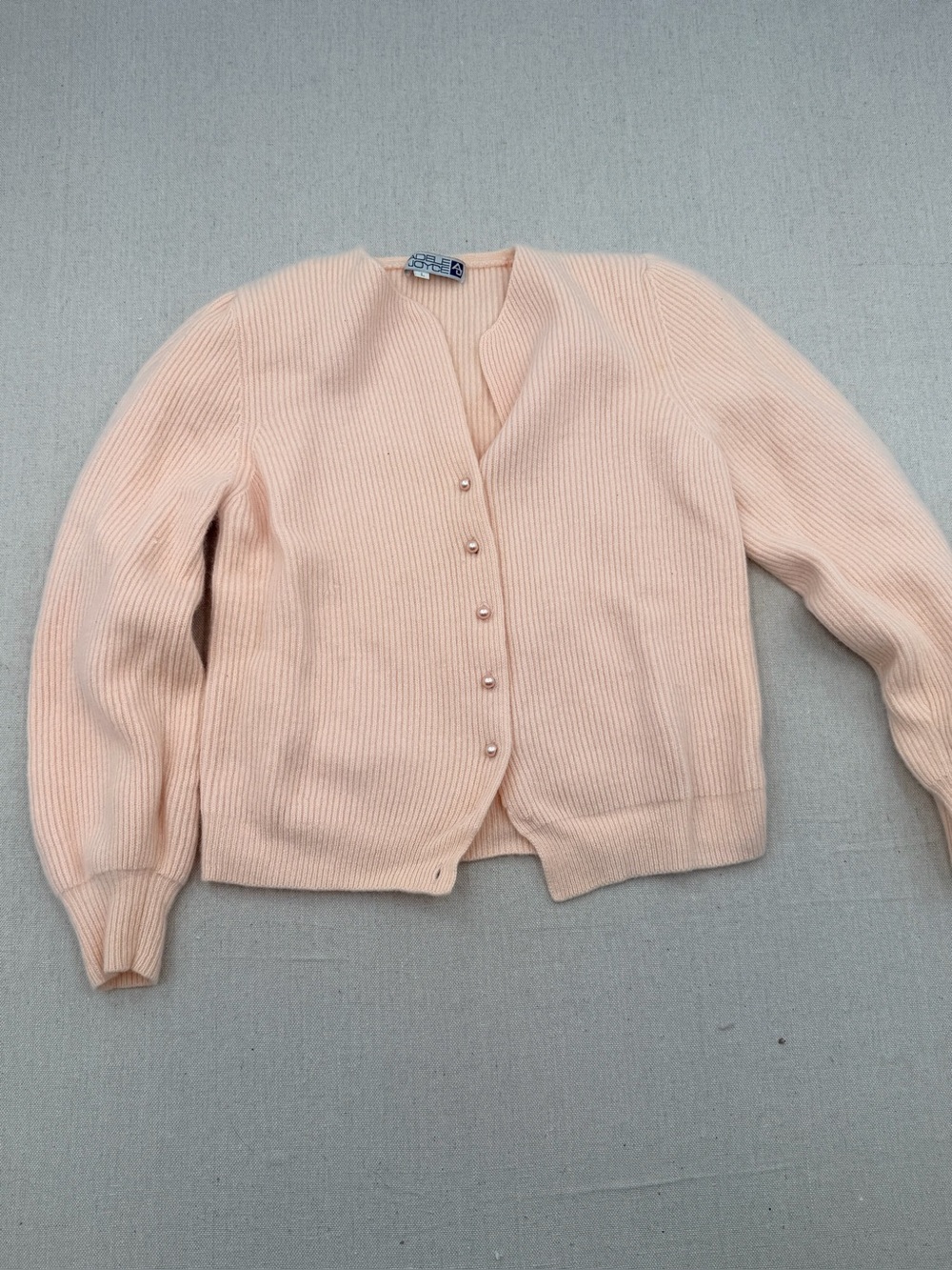 Classic Vintage Women's Peach Button-Front Cardigan Sweater - Picture 1 of 4